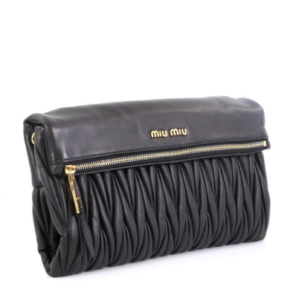 Miu Miu
Fold Over Crossbody Bag Matelasse Leather Medium